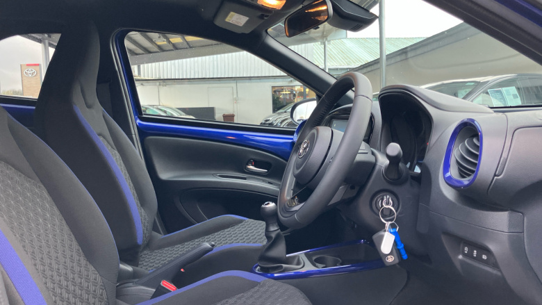 Toyota Aygo X 1.0 VVT-i Edge 5dr Petrol Hatchback